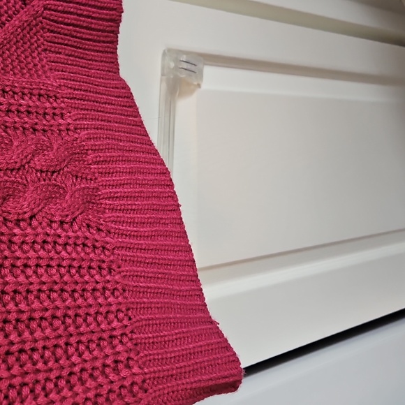 Torrid Raspberry bow back sweater - Picture 4 of 7